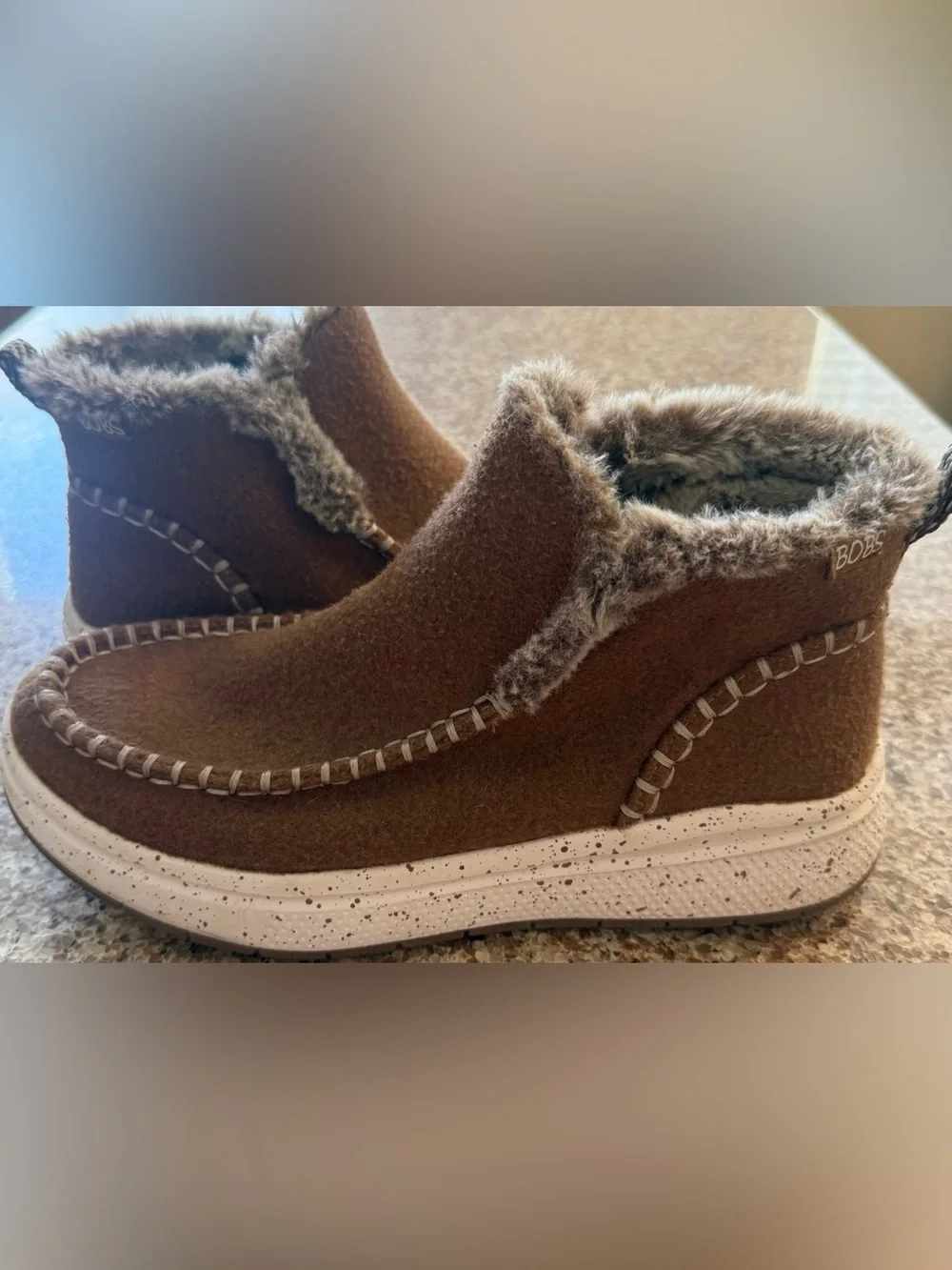 Women's Bobs Skipper Wave - Angelic Warmth Boots By Skechers in Chestnut